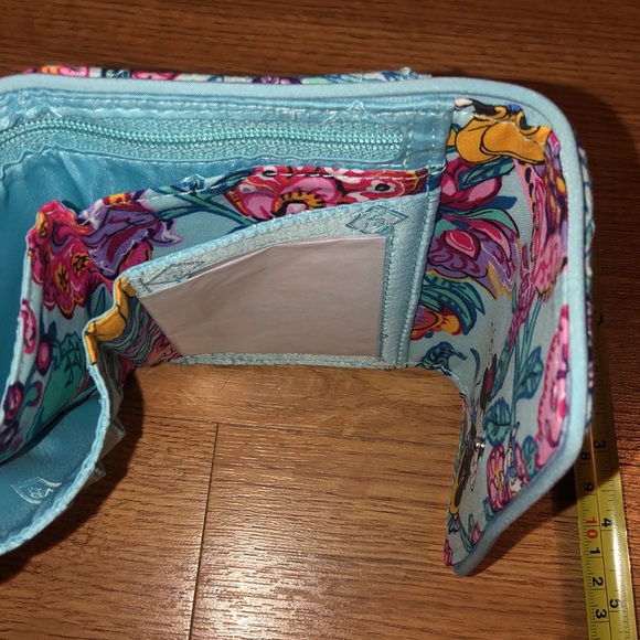 🌸💎🌸 💋Vera B x Disney Vibes💋 🌸💎🌸 Wallet - Picture 7 of 11